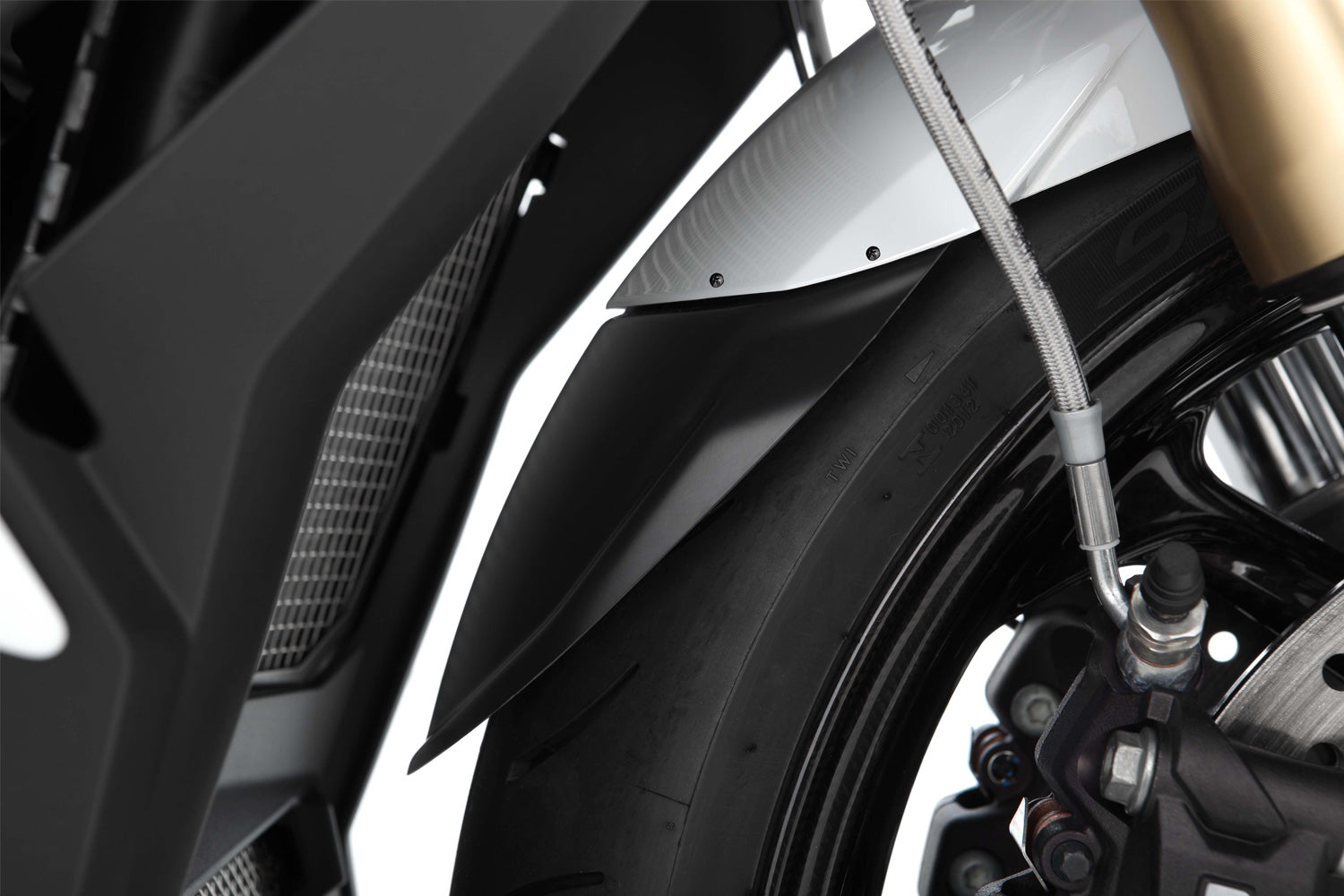 Wunderlich fender extension made of high-quality, weatherproof ABS plastic. Comprehensive protection for man and machine.