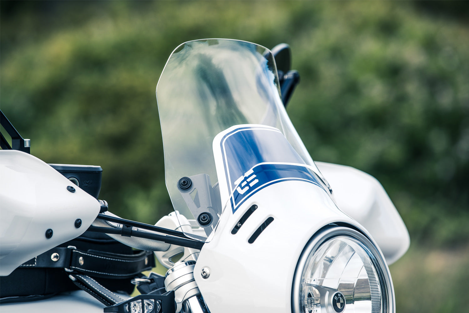 Wunderlich Screen for cockpit fairing R nineT Urban G/S - complete your BMW ✔ Premium components ✔ Integrated design ➜ Order now