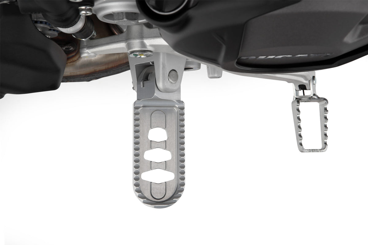 Produced from high-strength aluminium, the footrests are designed to handle even the heaviest loads