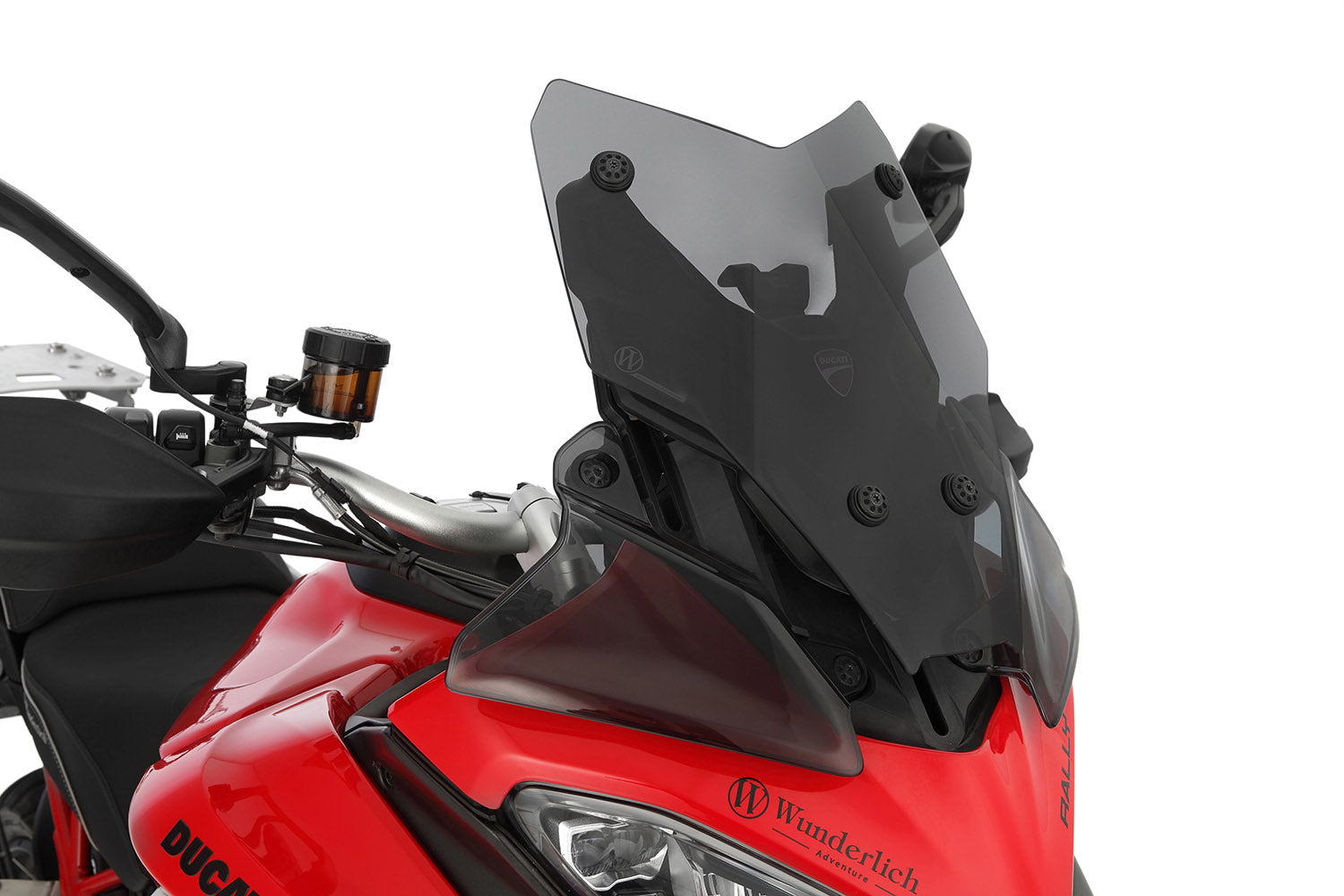 The windshield combines a perfect, sporty design with high basic protection 
