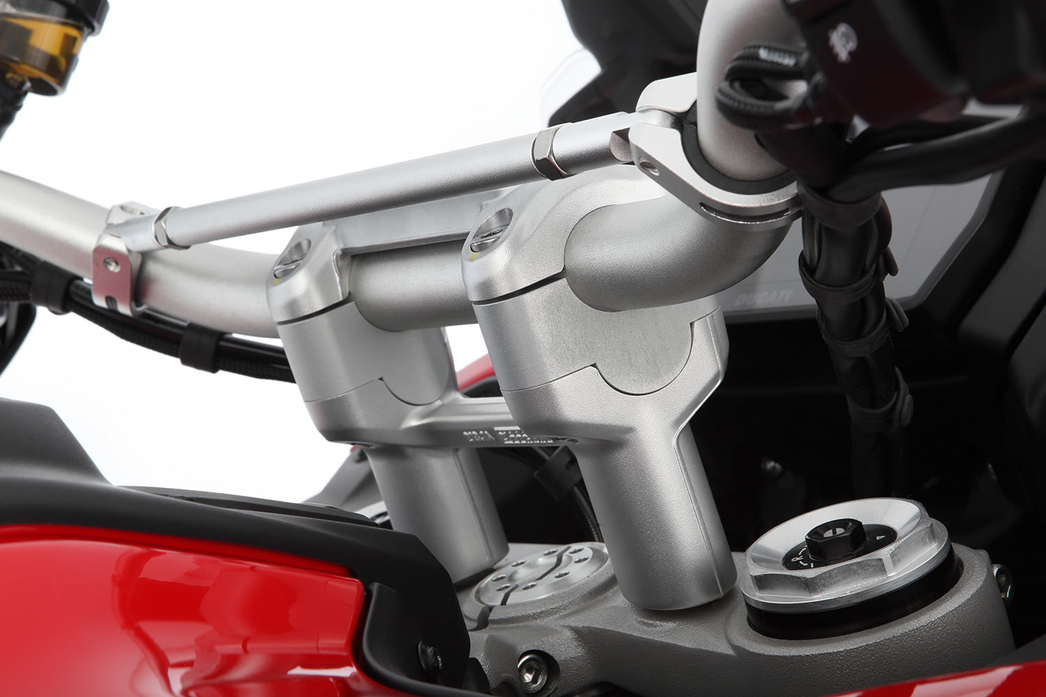 Rise of the handlebar base by approximately 25 mm ✔ Premium components ✔ Integrated design ➜ Order now