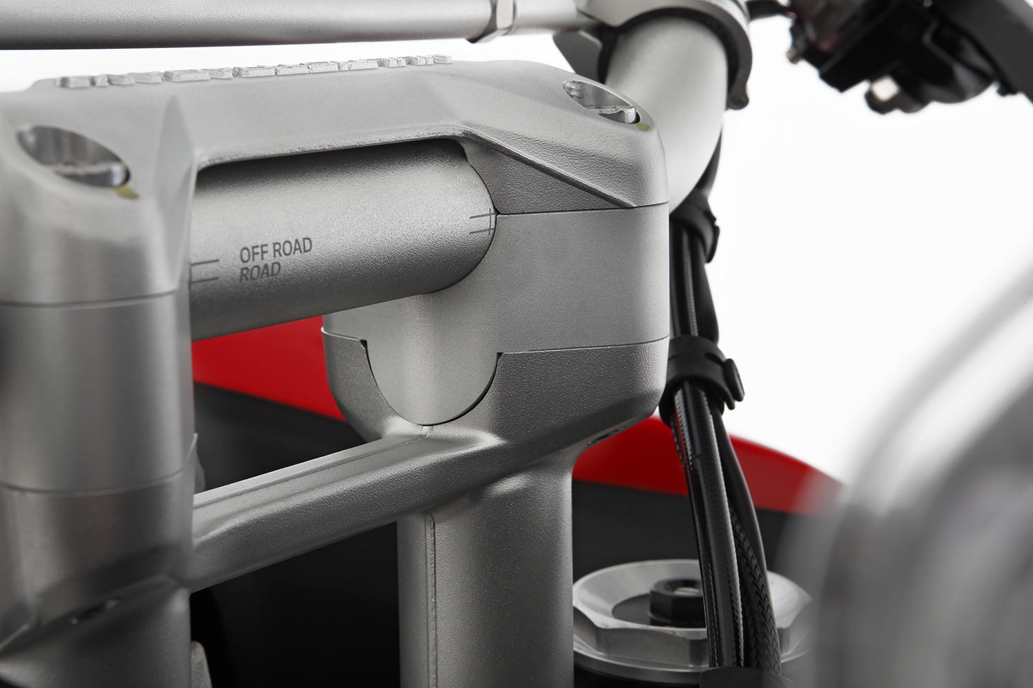 Rise of the handlebar base by approximately 25 mm ✔ Premium components ✔ Integrated design ➜ Order now