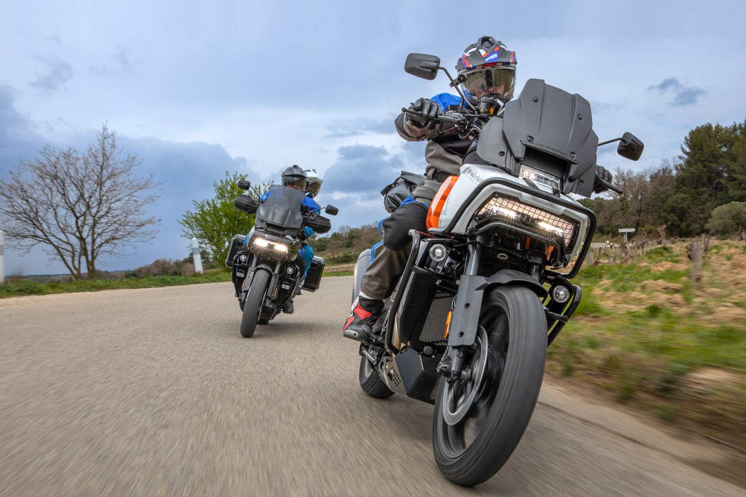 Wunderlich headlight protection grill, foldable, for the Harley-Davidson Pan America 1250 reliably protects the original headlight from...