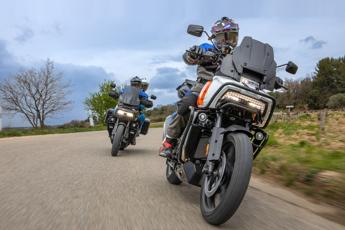 Solid all-round protection for the exposed ignition interruption switch on the side stand.