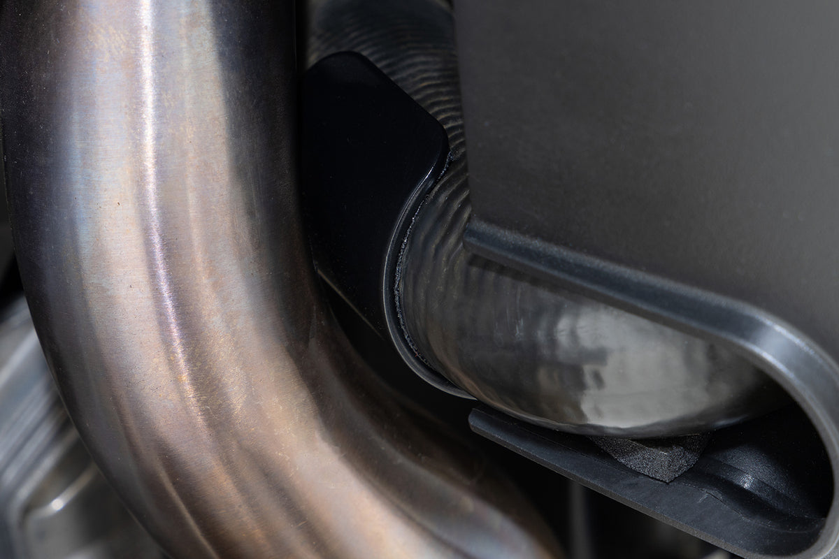 Together with heat protection wrap, the heat shield plate offers protection from heat radiation