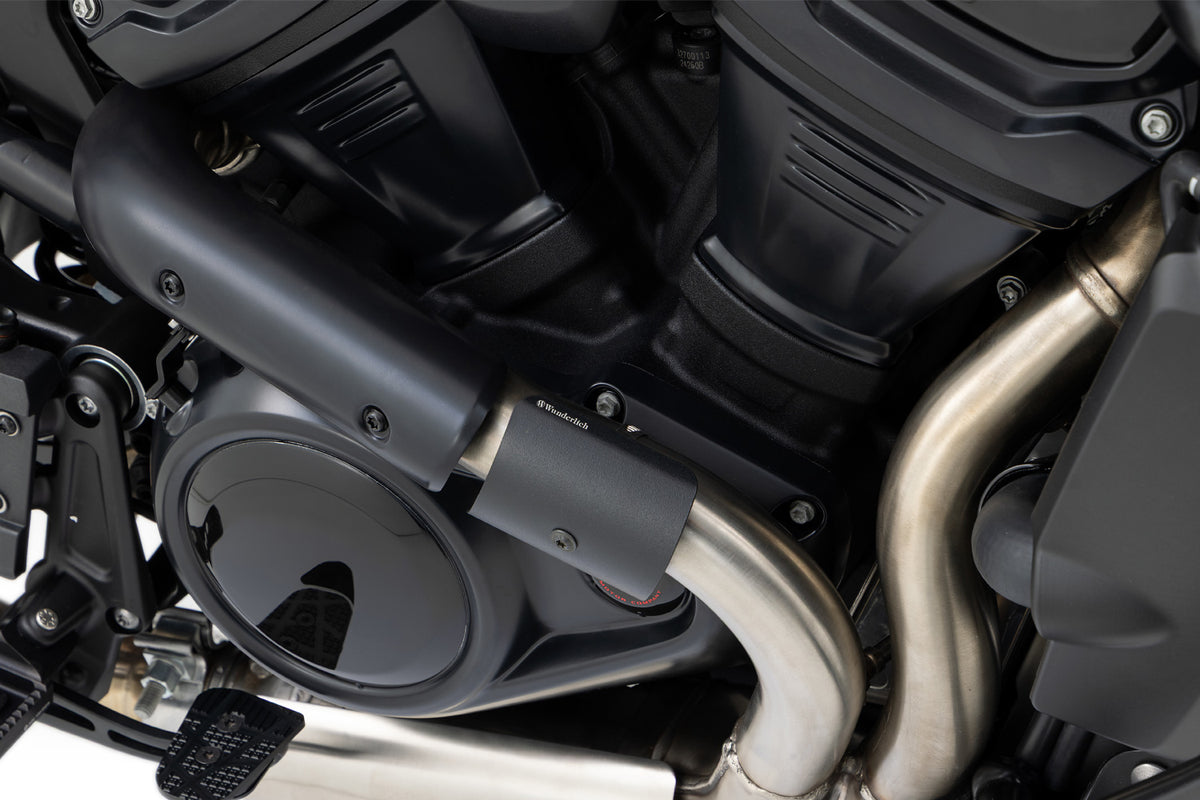 Reliably shields the radiant heat coming from the manifold of the rear cylinder