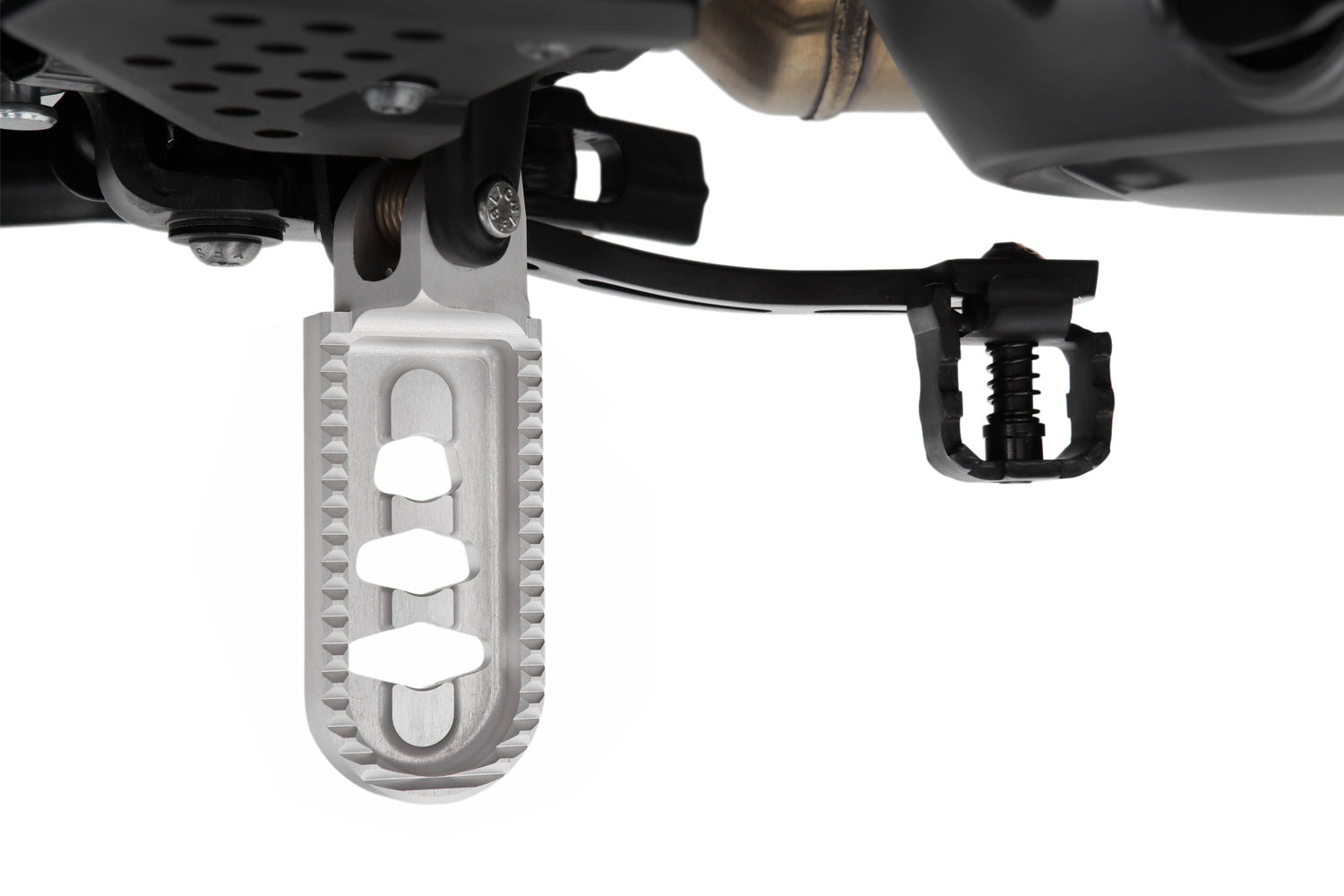 Lowering by 22 mm compared to the position of the original footrests