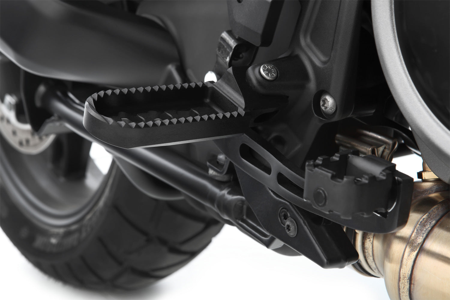 Lowering by 22 mm compared to the position of the original footrests