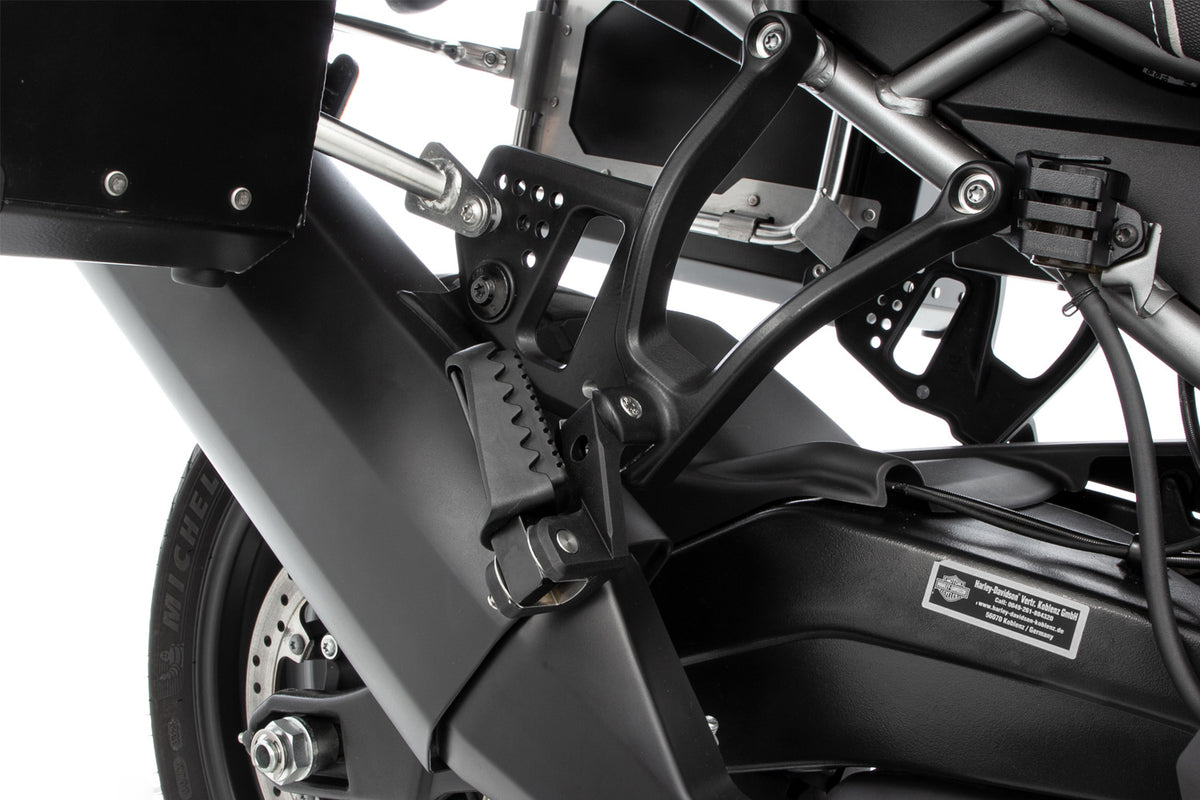 Approx. 45 mm lower compared to the position of the original footrests