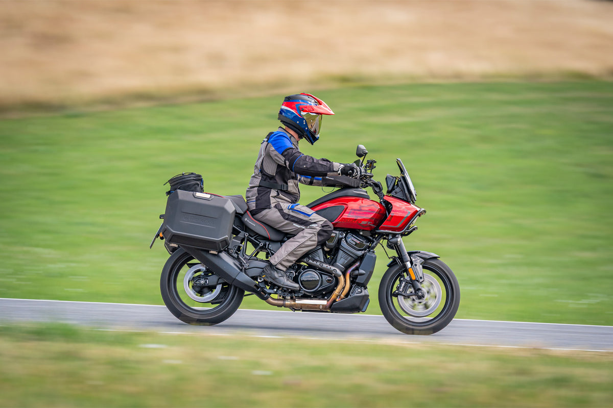 Universally usable on almost all motorbikes - Passion. Unlimited. ✔ Premium components ✔ Integrated design ➜ Order now