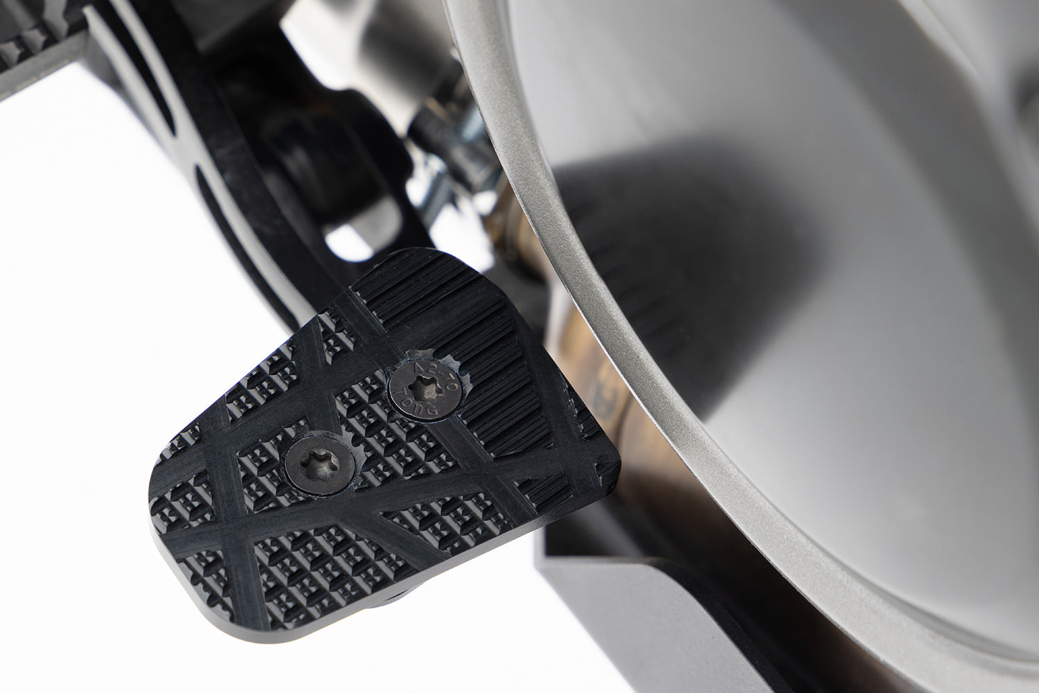 Improved grip thanks to milled rifling – not only in wet conditions and off-road ✔ Premium components ✔ Integrated design ➜ Order now