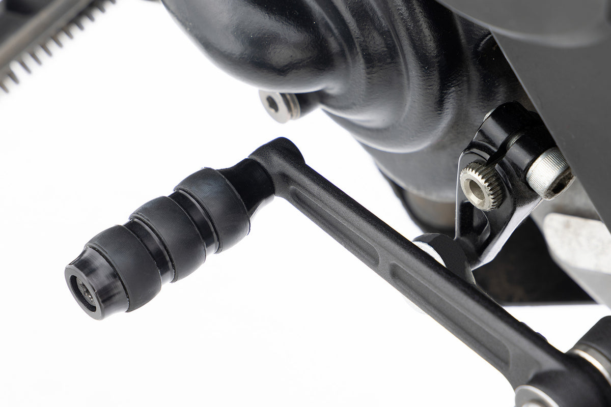 Ergonomic, comfortable and reliable gear shifting – with our 15 mm wider gear-shift extension