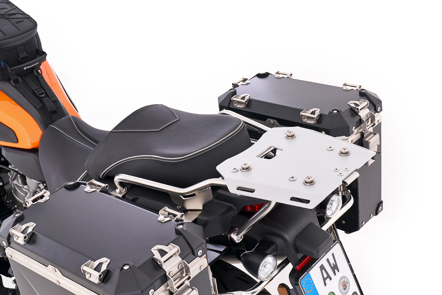 Solid and secure mount for all top case variants of the Wunderlich EXTREME system case series