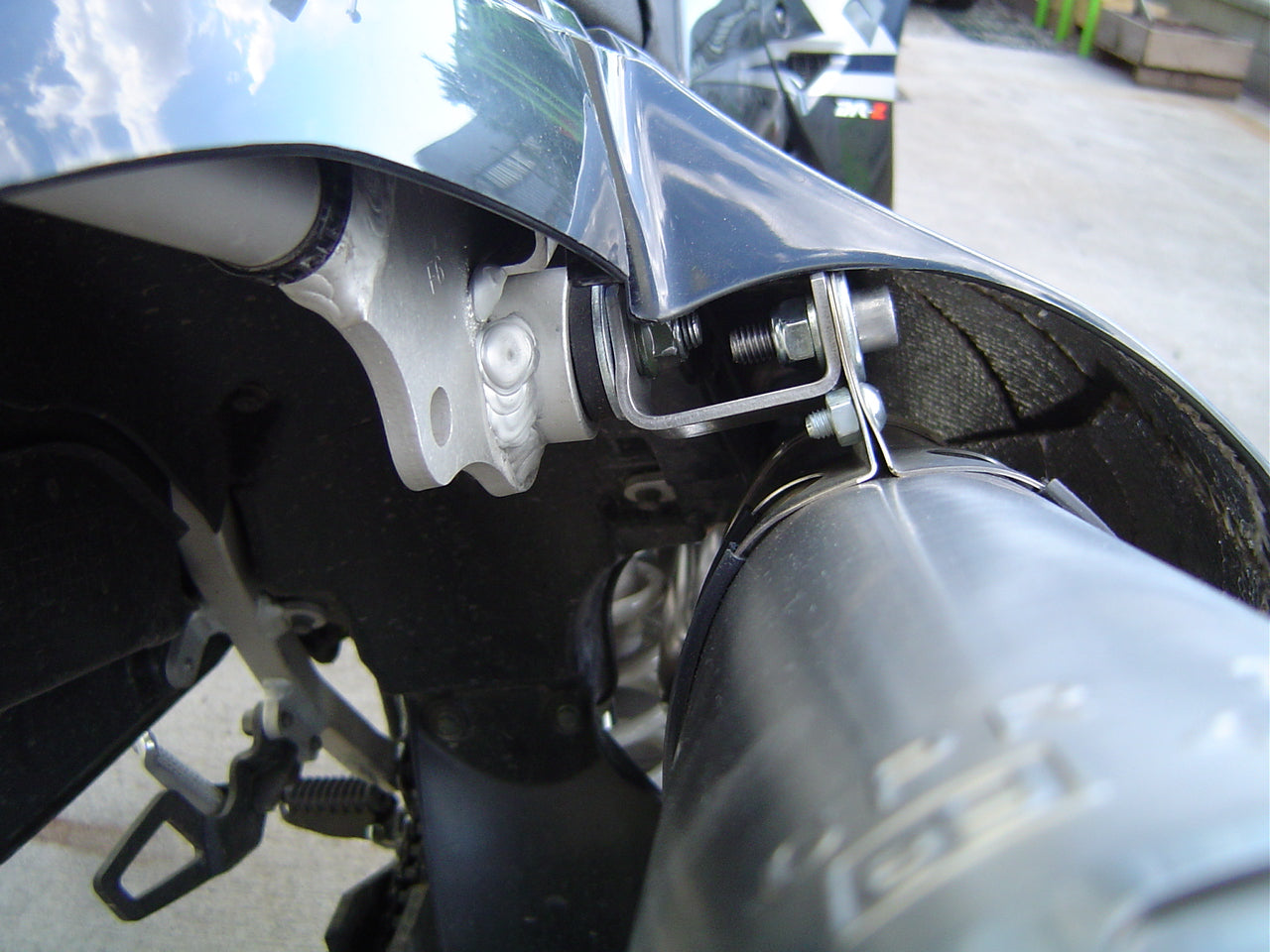 GPR-Exhaust---Trioval-Slip-on-for-DRZ-400-SM-from-2005-to-2025-dB-Killer-Link-Pipe-Catalyst