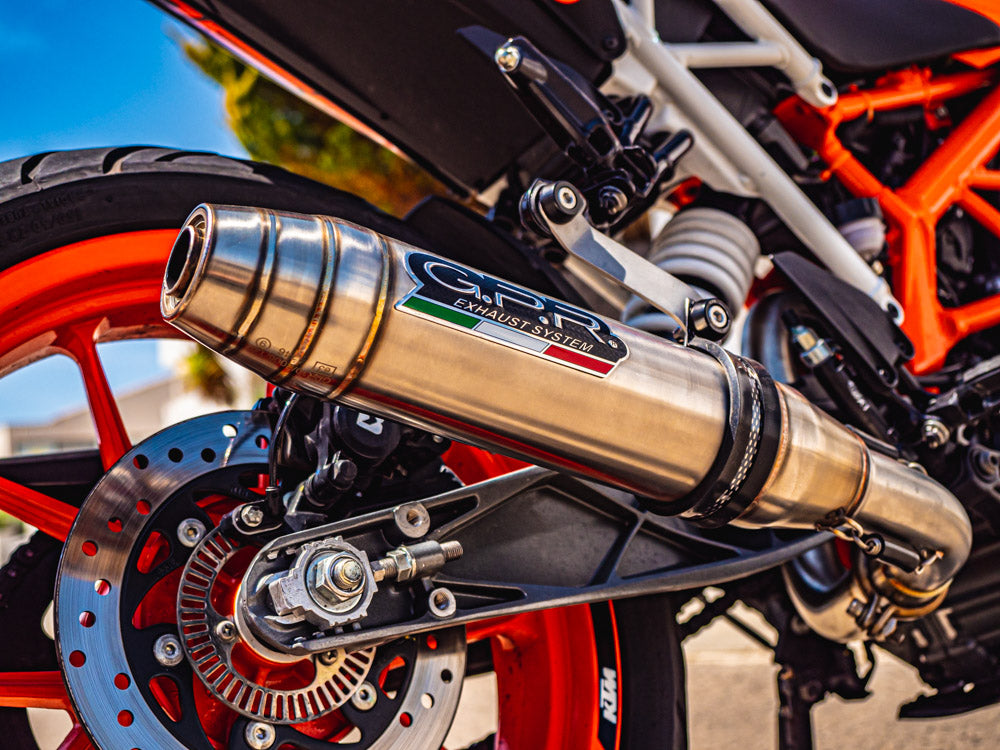 GPR-Exhaust---Deeptone-Inox-RACING-Slip-on-for-RC-125-from-2017-to-2020-Link-Pipe