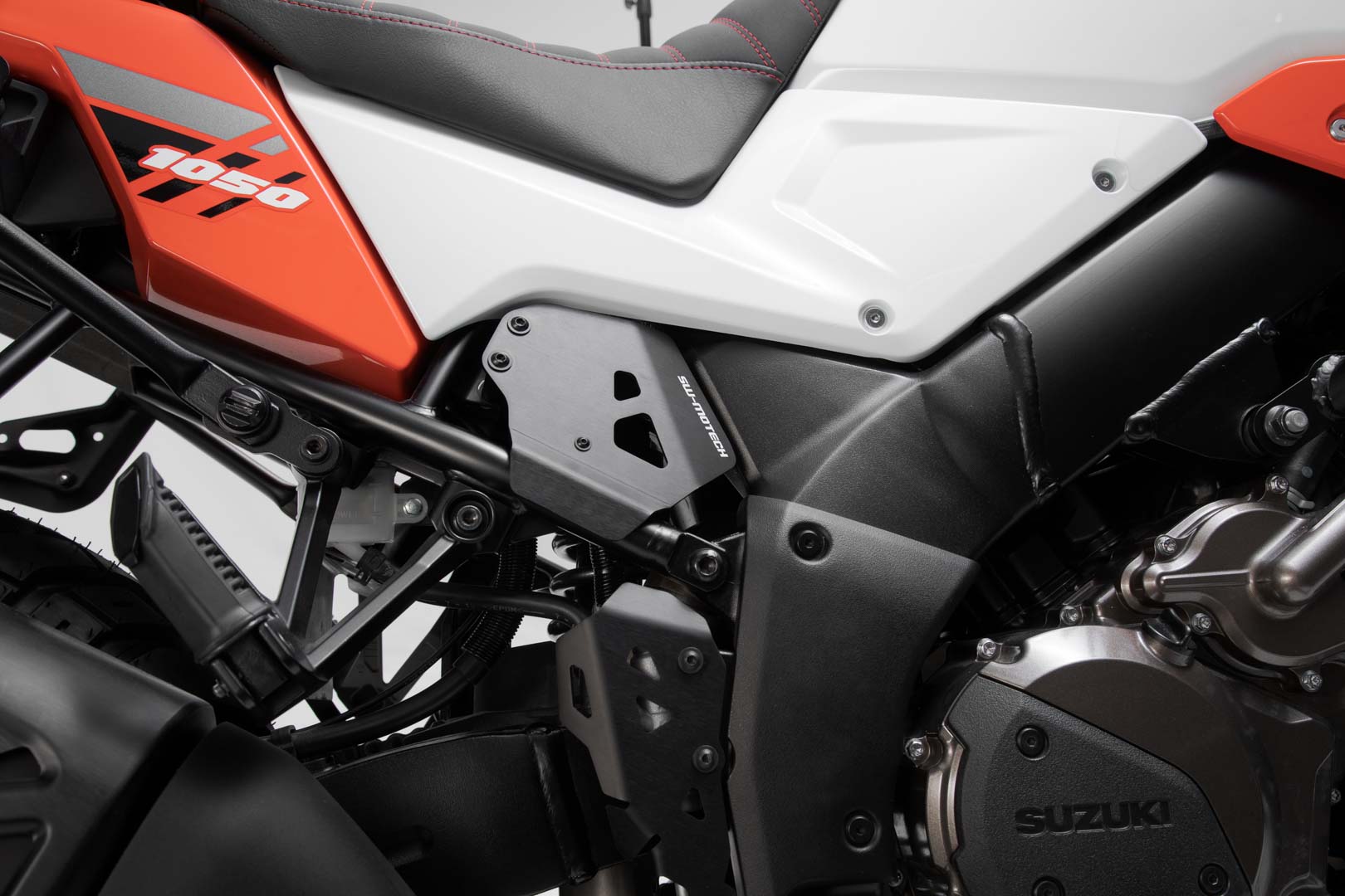 SW-Motech - Right Side Cover for Suzuki DL1050 (20-22)